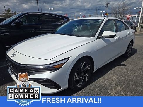 Used 2024 Hyundai Elantra Limited image 4