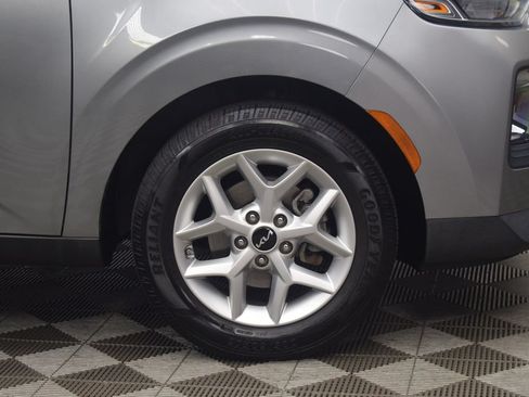 Used 2022 Kia Soul LX w/ Technology Package FWD image 27