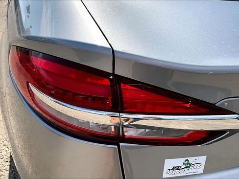 Used 2020 Ford Fusion SEL FWD image 28