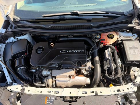 Used 2016 Chevrolet Cruze LS FWD image 38