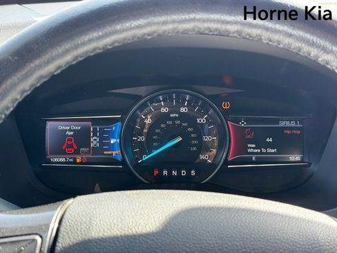 Used 2018 Ford Explorer XLT w/ Equipment Group 201A image 17