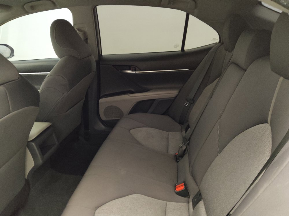 Used 2022 Toyota Camry LE FWD image 18