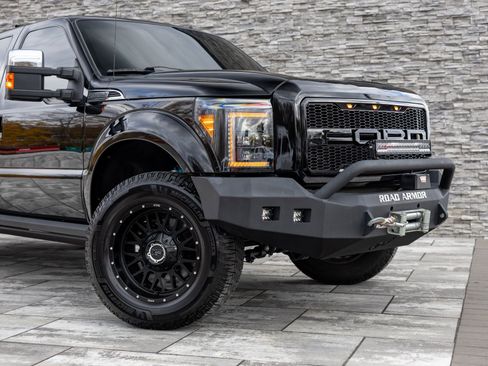 Used 2016 Ford F250 King Ranch w/ King Ranch w/Chrome Package image 3