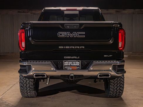 Used 2019 GMC Sierra 1500 SLT w/ SLT Premium Plus Package AWD/4WD image 8