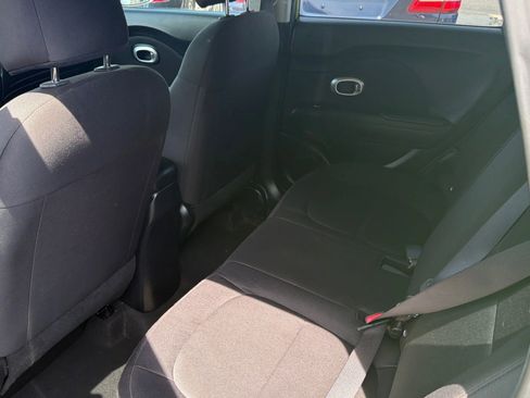 Used 2018 Kia Soul FWD image 10
