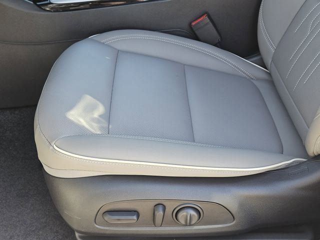 New 2026 Buick Envista Preferred FWD image 17