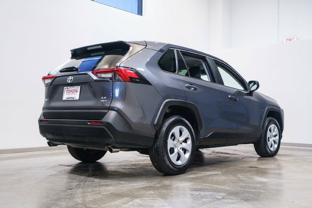 Certified 2025 Toyota RAV4 LE AWD/4WD image 8