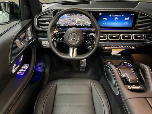 New 2026 Mercedes-Benz GLS 580 4MATIC image 44