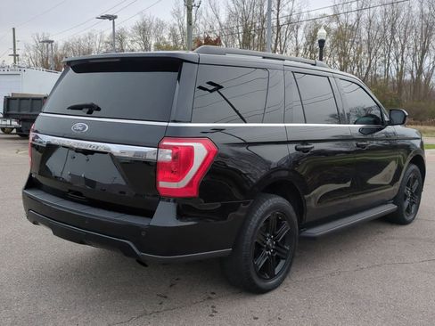 Used 2021 Ford Expedition XLT w/ Black Accent Package image 8