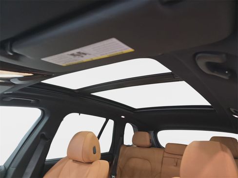 Used 2026 BMW X5 sDrive40i w/ Executive Package image 28