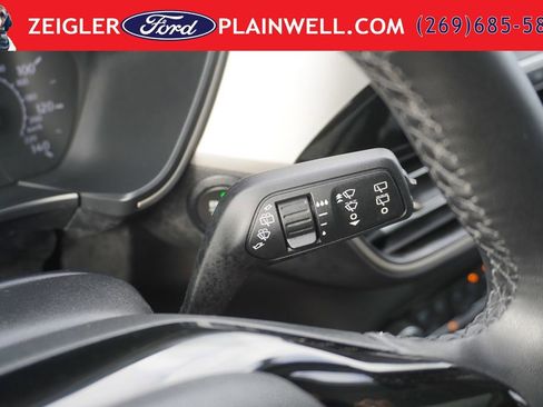 Used 2022 Ford Escape SEL w/ Equipment Group 302A AWD/4WD image 26