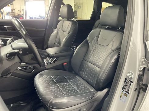 Used 2023 Kia Telluride EX X-Line image 11