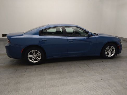 Used 2022 Dodge Charger SXT RWD image 10