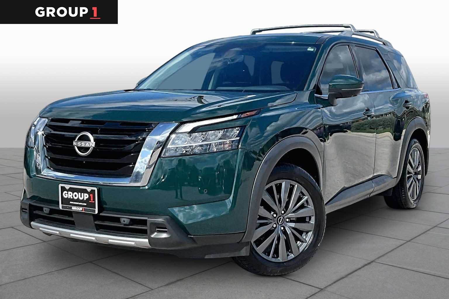 Used 2024 Nissan Pathfinder SL w/ SL Premium Package FWD image 1