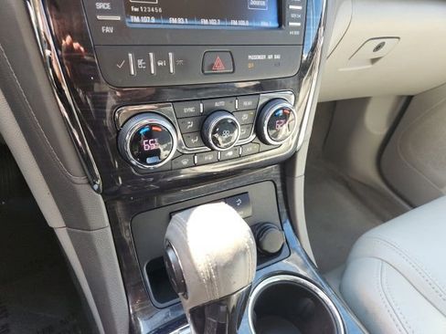 Used 2015 Buick Enclave Convenience image 29