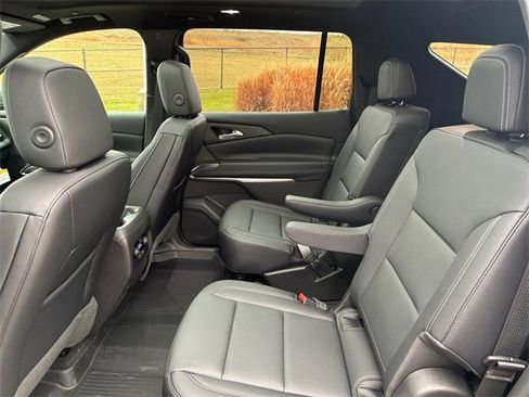 New 2026 Chevrolet Traverse LT w/ Sun and Wheel Package image 17