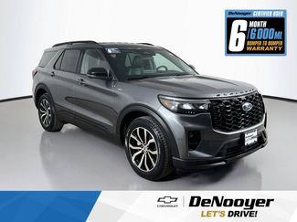 Used 2025 Ford Explorer ST-Line AWD/4WD video 1
