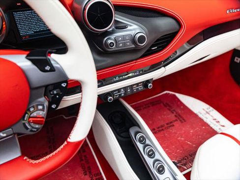 Used 2022 Ferrari F8 Tributo RWD image 42