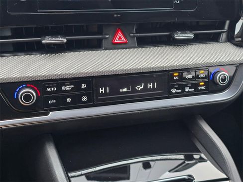 Used 2023 Kia Sportage LX image 21