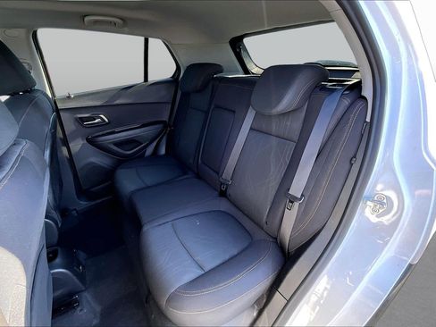 Used 2017 Chevrolet Trax LT AWD/4WD image 24