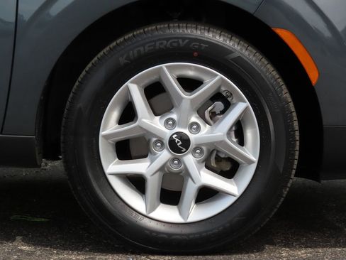 Certified 2025 Kia Soul LX w/ LX Technology Package FWD image 11