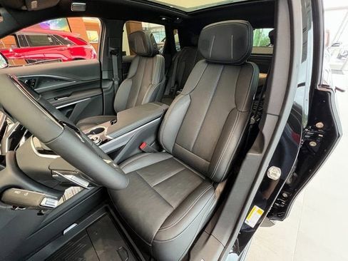 New 2026 Cadillac Lyriq V image 16