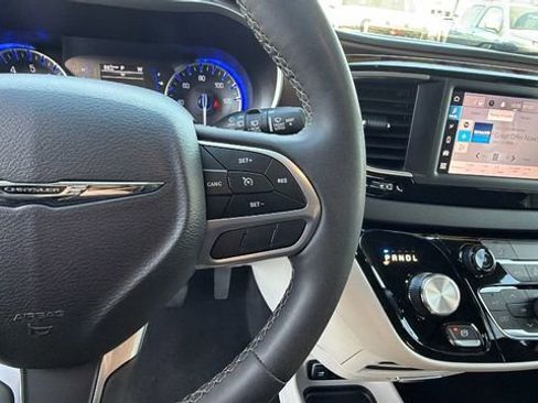 Used 2023 Chrysler Voyager LX image 25