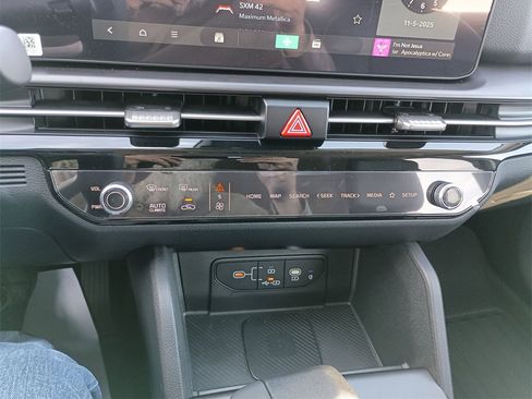New 2026 Kia Sportage EX image 22
