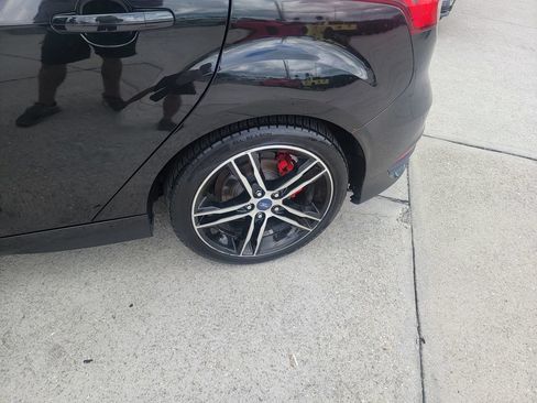 Used 2015 Ford Focus ST w/ Equipment Group 402A FWD image 24