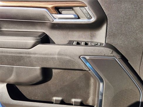 Used 2023 Chevrolet Silverado 1500 LT image 22