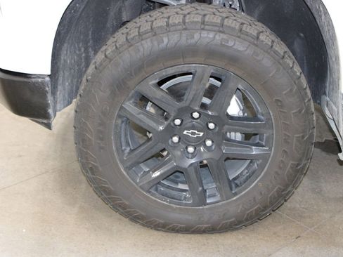 Used 2024 Chevrolet Silverado 1500 LT Trail Boss w/ Convenience Package II image 37