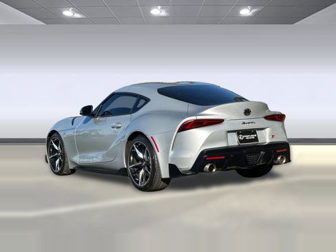 Used 2022 Toyota Supra image 3