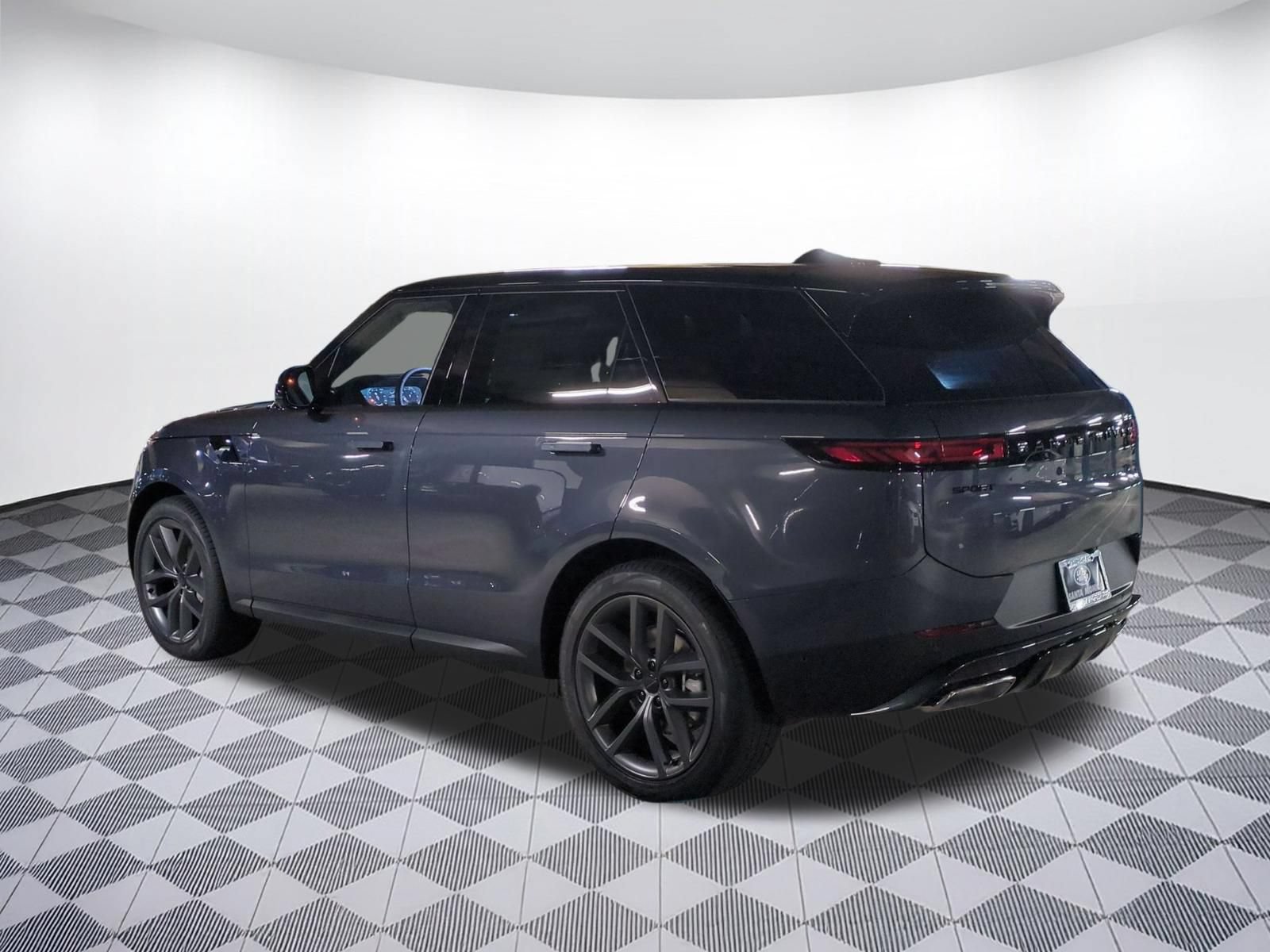 New 2027 Land Rover Range Rover Sport SE AWD/4WD image 3