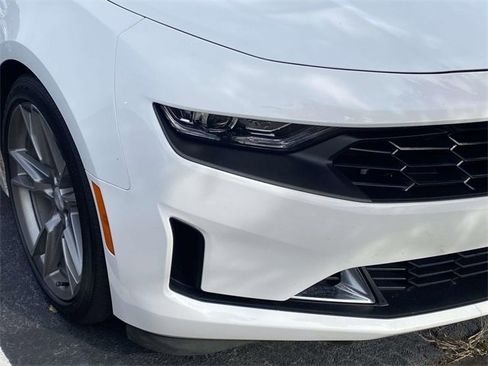 Used 2020 Chevrolet Camaro LT w/ RS Package image 4