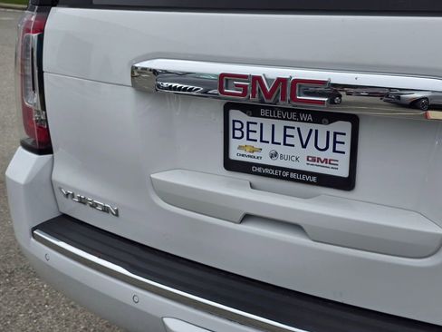 Used 2017 GMC Yukon Denali image 13