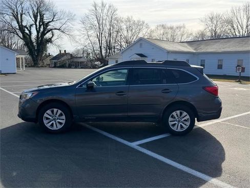 Used 2018 Subaru Outback 2.5i Premium image 2