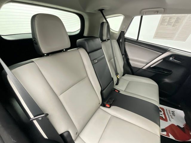 Used 2016 Toyota RAV4 Limited AWD/4WD image 17