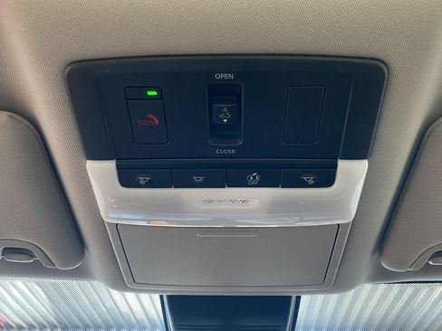 Used 2023 Nissan Altima 2.5 SV w/ SV Premium Package FWD image 25