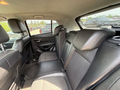 Used 2016 Chevrolet Trax LT w/ LT Convenience Package image 25