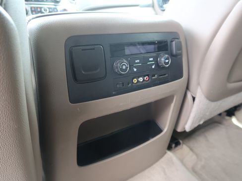 Used 2015 Chevrolet Tahoe LT AWD/4WD image 36