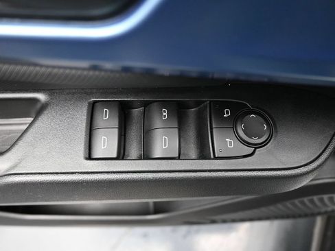 Used 2024 Chevrolet Equinox EV LT FWD image 11