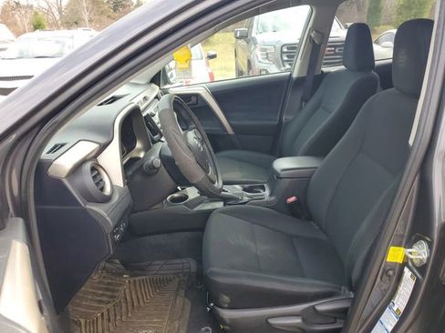 Used 2015 Toyota RAV4 LE image 10