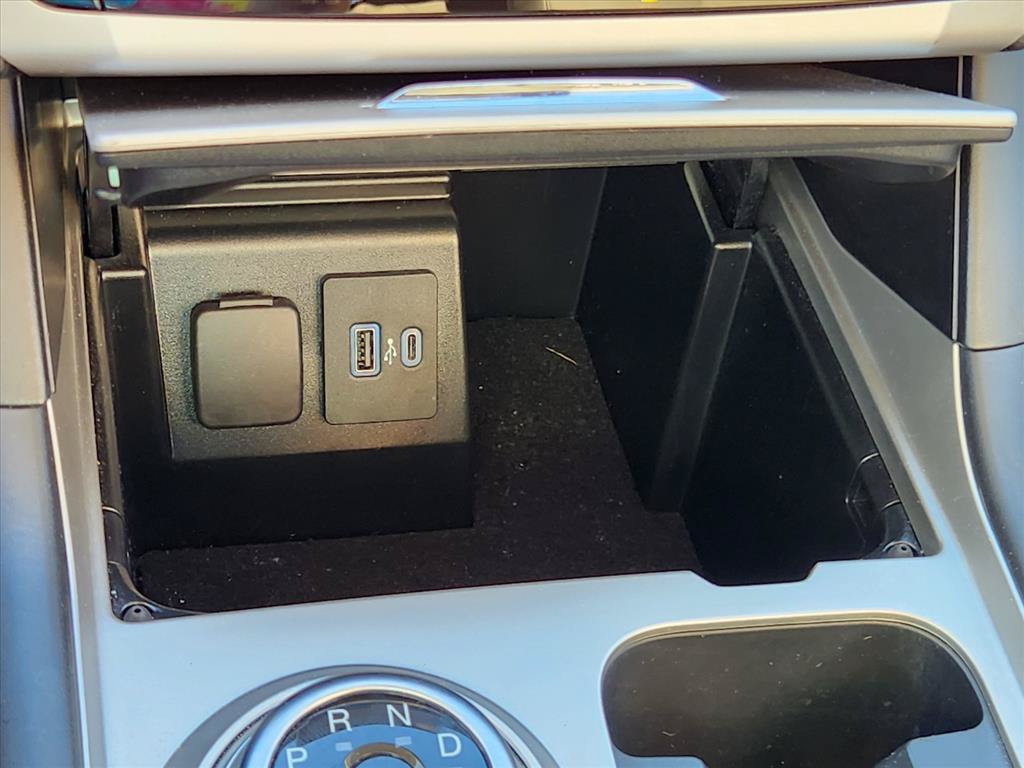 Used 2021 Ford Explorer XLT AWD/4WD image 27