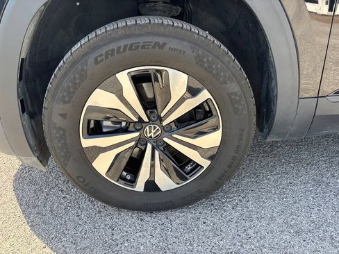 Used 2024 Volkswagen Atlas SE FWD image 8