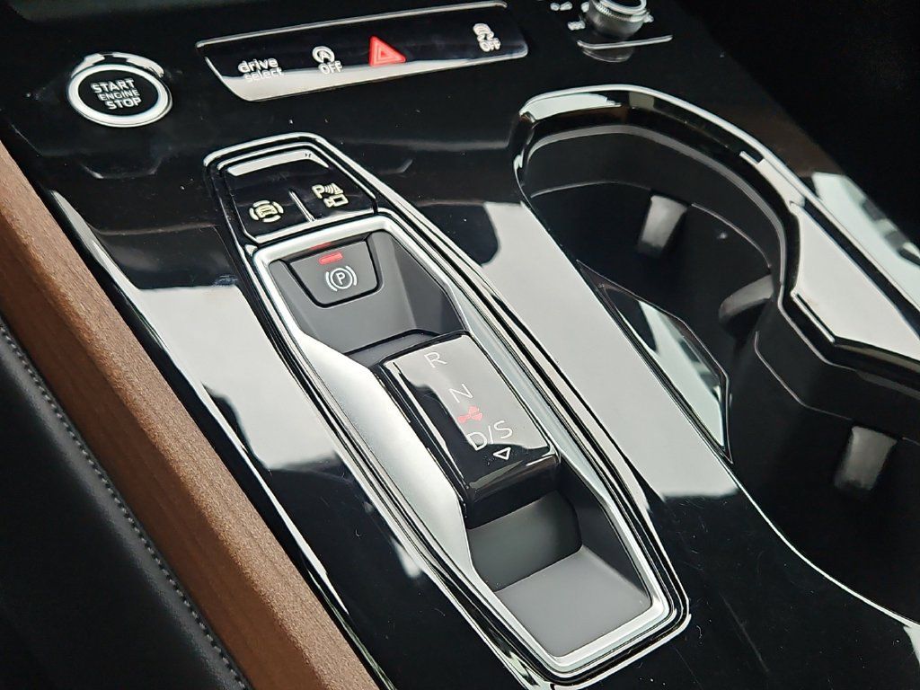 Certified 2025 Audi A5 2.0T Premium w/ Convenience Package AWD/4WD image 31
