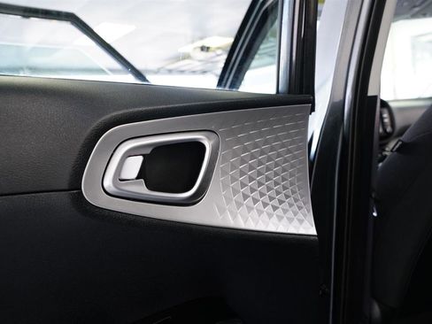 Used 2024 Kia Soul LX w/ Option Group 015 image 12