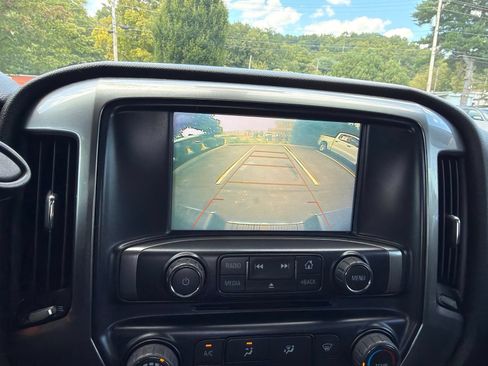 Used 2019 Chevrolet Silverado 1500 LT AWD/4WD image 18