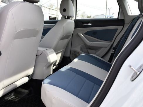 New 2026 Volkswagen Jetta SE FWD image 18