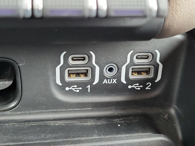 Used 2022 RAM 1500 Laramie AWD/4WD image 22