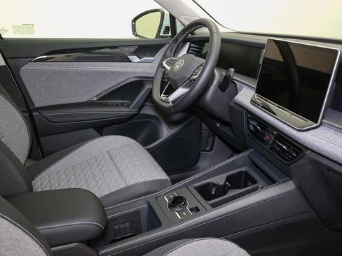 New 2025 Volkswagen Tiguan S image 14